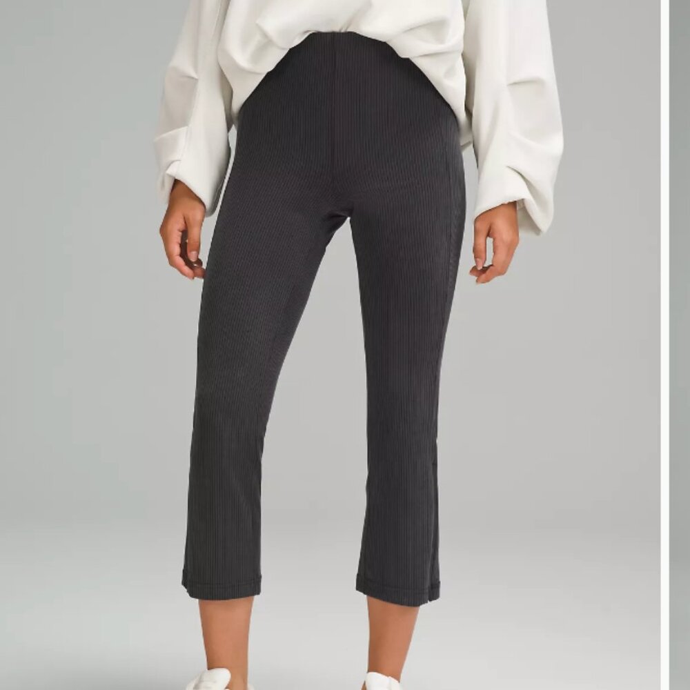 NWOT: Lululemon Ribbed Softstreme Zip-Leg High-Rise Cropped Pant 25"